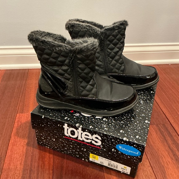 Totes Women's Black Quilted Winter Boots - Picture 1 of 5